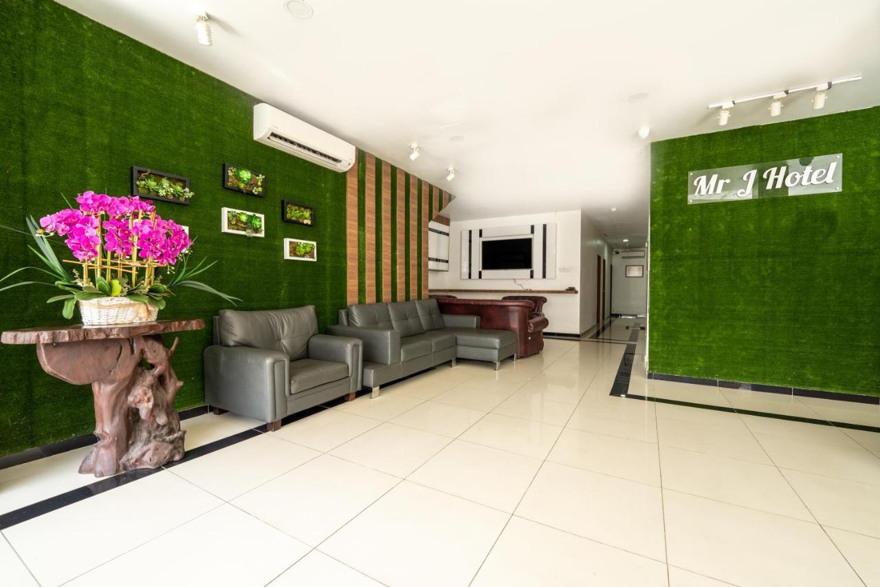 Mary J Hotel Family 10 Pax Room Κότα Μπάρου Εξωτερικό φωτογραφία